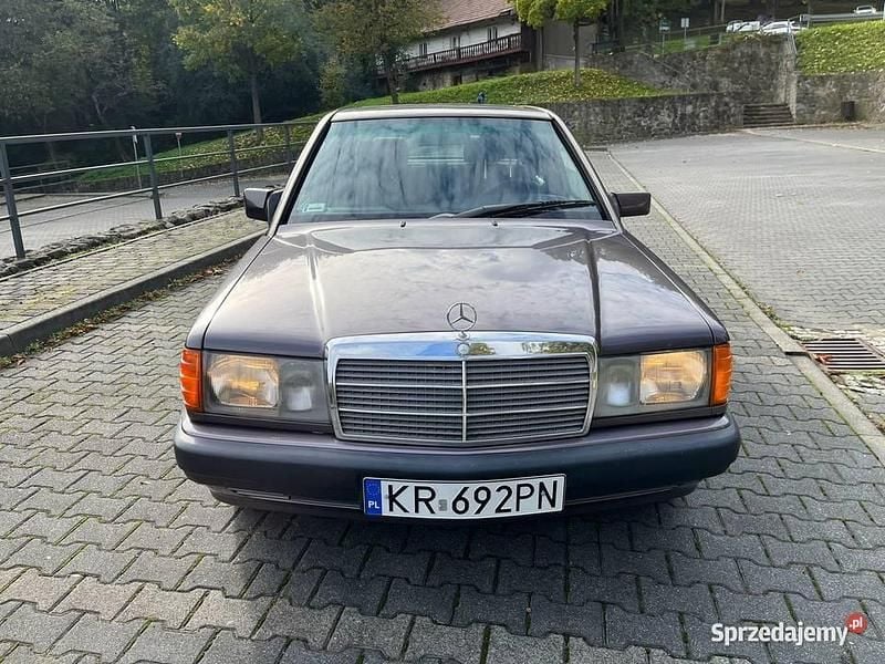 Używany 1992 Mercedes 190 Sedan/Limuzyna | 21 500 zł - Obraz 1/4