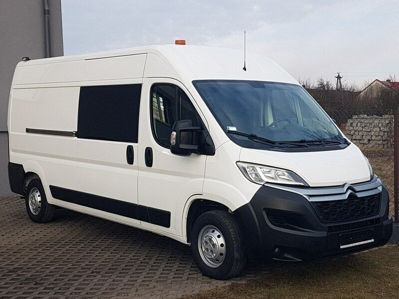 Biały Używany 2020 Citroën Jumper Minivan | 110 600 zł (Dobra cena) - Obraz 1/4