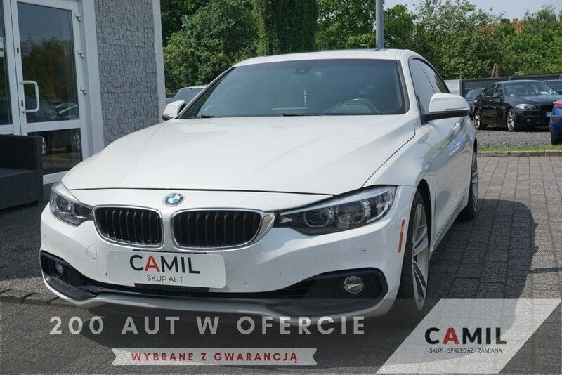 Biały (metalik) Używany 2018 BMW 430 Coupe | 87 900 zł - Obraz 1/3