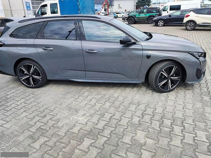 Używany Peugeot 308 130 KM (95 kW) 2023 Szary (metalik) Sedan/Limuzyna