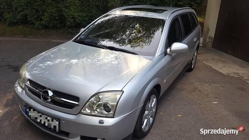 Używany Opel Vectra 2004 Srebrny Kombi