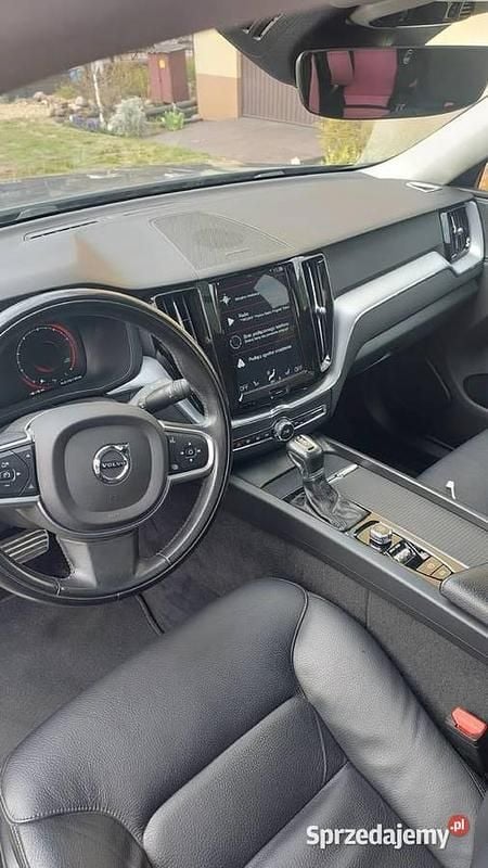 Używany 2019 Volvo XC60 SUV | 107 500 zł (Uczciwa cena) - Obraz 1/4