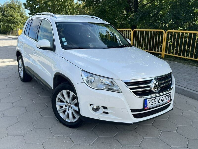 Biały Używany 2010 VW Tiguan SUV | 36 999 zł (Uczciwa cena) - Obraz 1/4