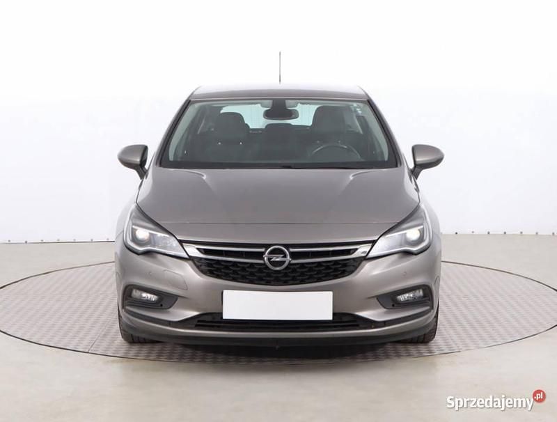 Używany Opel Astra 2016 Szary Hatchback