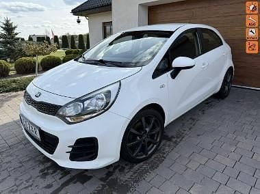 Biały Używany 2016 Kia Rio Hatchback | 26 800 zł (Uczciwa cena) - Obraz 1/4