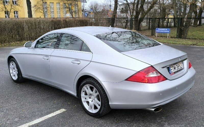 Używany Mercedes CLS350 292 KM (214 kW) 2007 Srebrny (metalik) Sedan/Limuzyna
