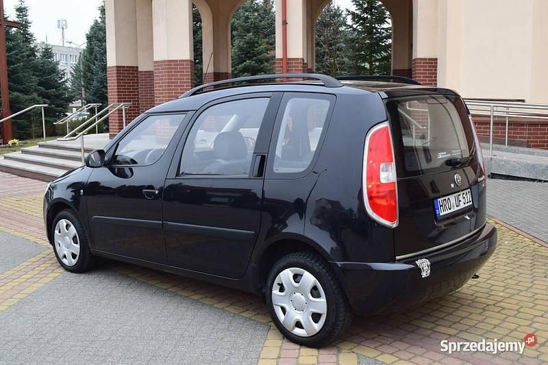 Używany Skoda Roomster 2010 Czarny Minivan