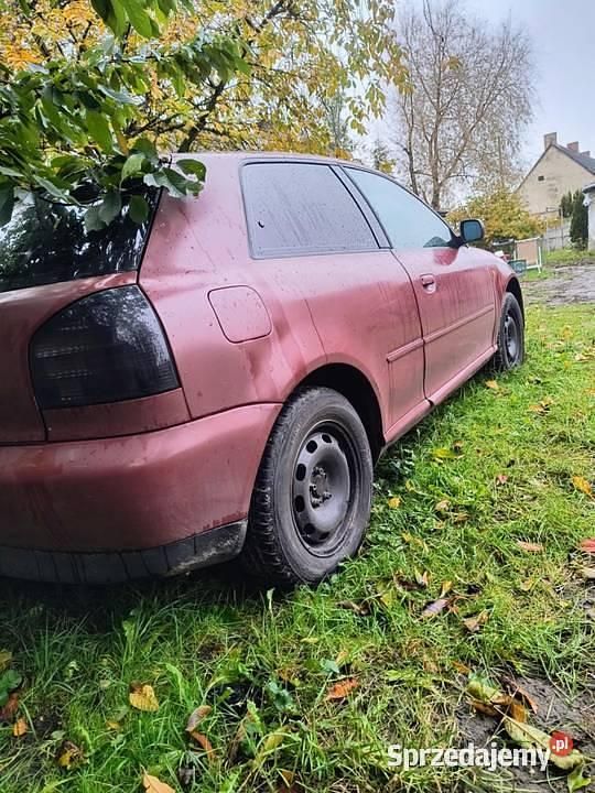 Używany Audi A3 2000 Beżowy Hatchback
