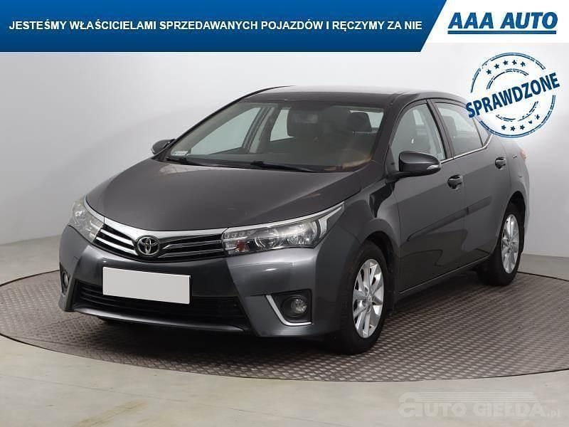 Używany Toyota Corolla 132 KM (97 kW) 2014 Szary