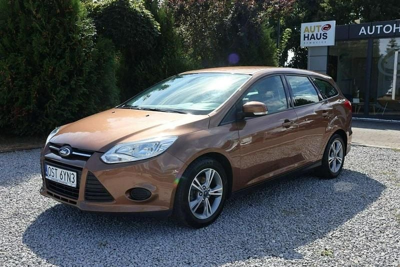 Brązowy (metalik) Używany 2013 Ford Focus Kombi | 21 400 zł (Uczciwa cena) - Obraz 1/4