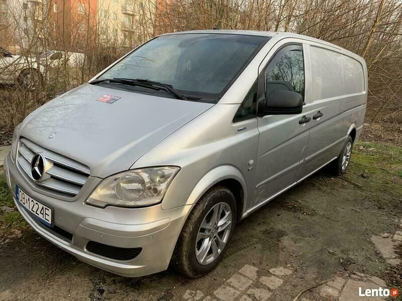 Używany Mercedes Vito 2010 Srebrny Van