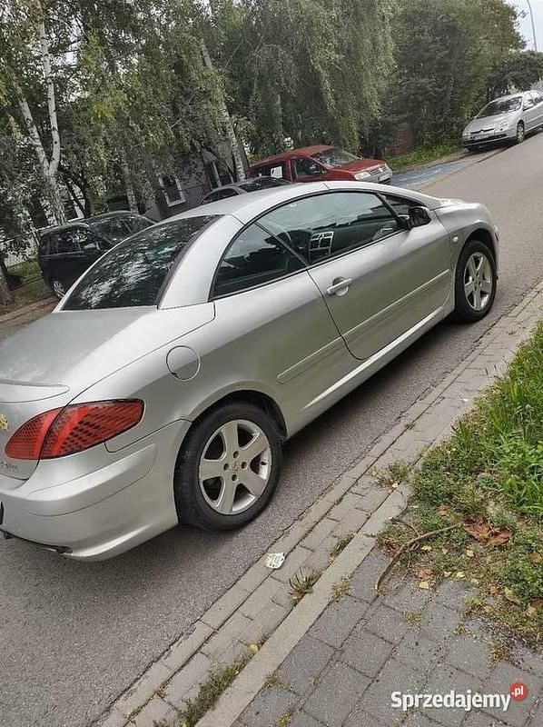 Używany Peugeot 307 CC 2005 Srebrny Kabriolet