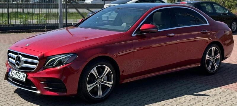 Czerwony Używany 2020 Mercedes E350 Sedan/Limuzyna | 83 000 zł - Obraz 1/4