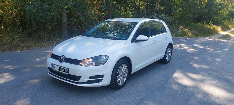 Biały Używany 2016 VW Golf VII Hatchback | 33 900 zł - Obraz 1/4