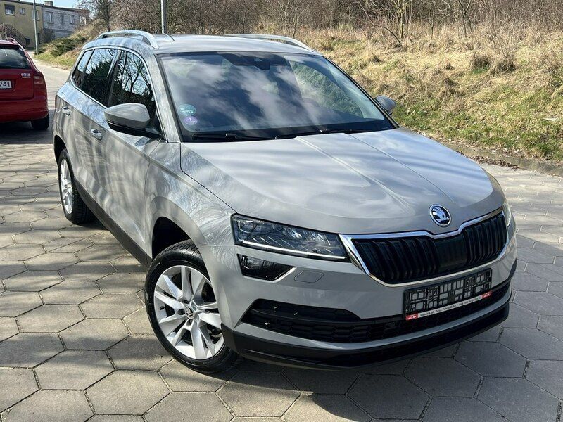 Szary Używany 2020 Skoda Karoq SUV | 81 999 zł (Dość drogi) - Obraz 1/4