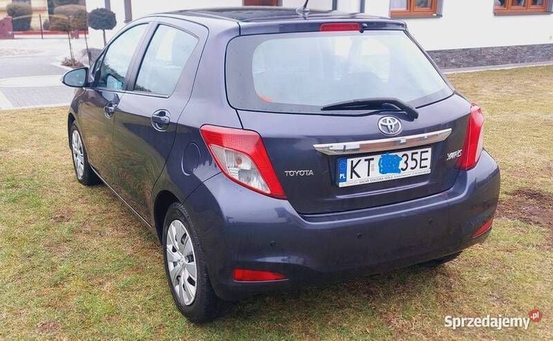 Fioletowy Używany 2012 Toyota Yaris Hatchback | 16 900 zł (Uczciwa cena) - Obraz 1/4