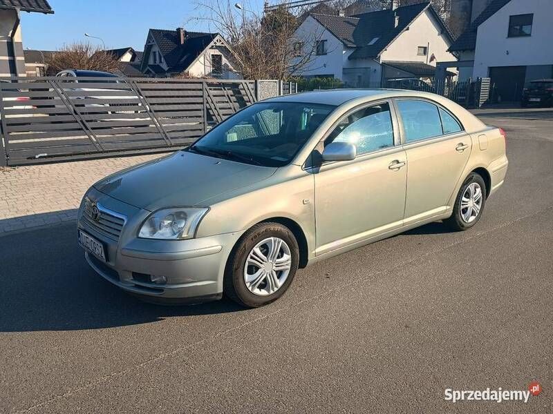 Używany 2003 Toyota Avensis Hatchback | 6800 zł - Obraz 1/4