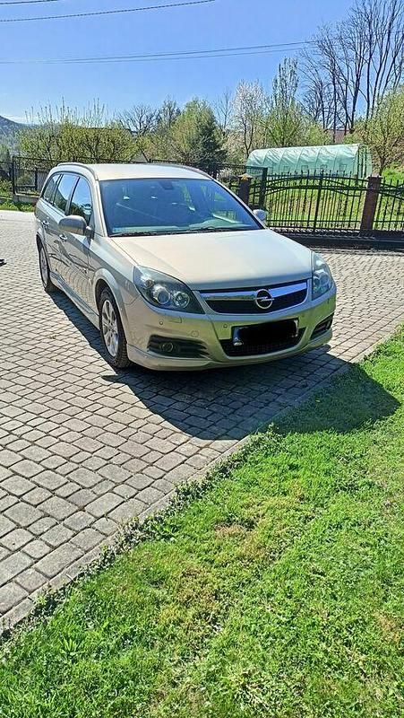 Srebrny Używany 2008 Opel Vectra Kombi | 8800 zł (Dobra cena) - Obraz 1/4