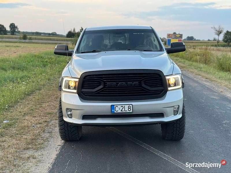 Używany Dodge Ram 2015 Srebrny Pickup