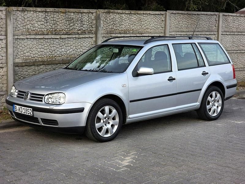 Srebrny (metalik) Używany 2004 VW Golf IV Kombi | 10 900 zł - Obraz 1/4