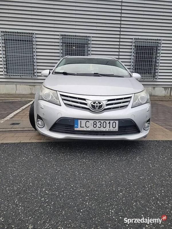 Srebrny Używany 2012 Toyota Avensis T2 Kombi | 19 900 zł - Obraz 1/4