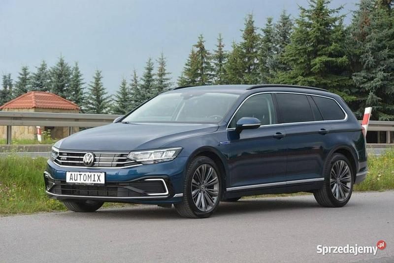 Używany VW Passat 218 KM (160 kW) 2020 Niebieski Sedan/Limuzyna