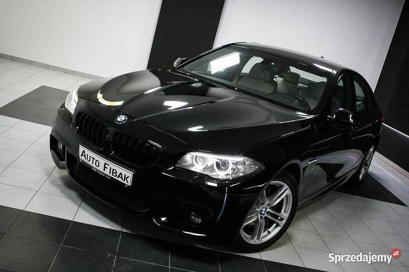 Czarny Używany 2016 BMW 525 Comfort Edition Sedan/Limuzyna | 85 900 zł (Uczciwa cena) - Obraz 1/4