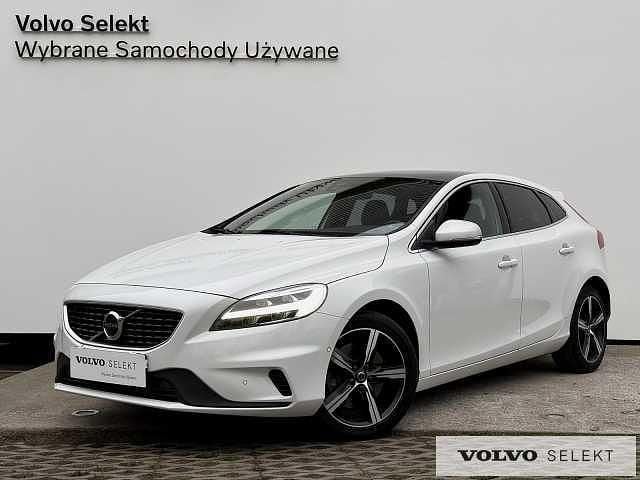 Używany Volvo V40 152 KM (111 kW) 2019 Biały