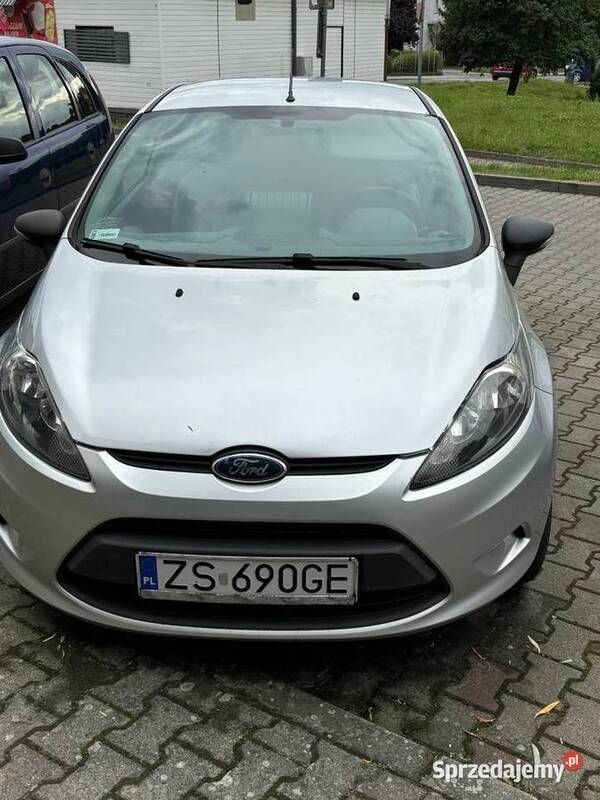 Srebrny Używany 2010 Ford Fiesta Hatchback | 10 500 zł (Dobra cena) - Obraz 1/4