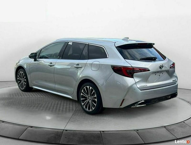 Nowe Toyota Corolla Style 196 KM (144 kW) 2025 Srebrny Kombi