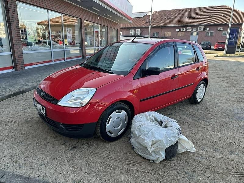 Czarny (metalik) Używany 2004 Ford Fiesta Hatchback | 4500 zł (Super Cena) - Obraz 1/4