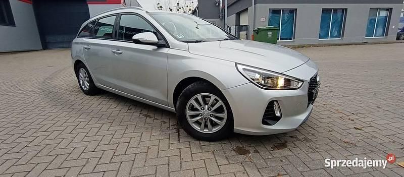 Używany Hyundai i30 2017 Srebrny Kombi