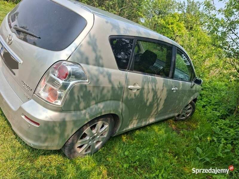 Używany 2009 Toyota Corolla Verso Minivan | 11 000 zł (Uczciwa cena) - Obraz 1/3