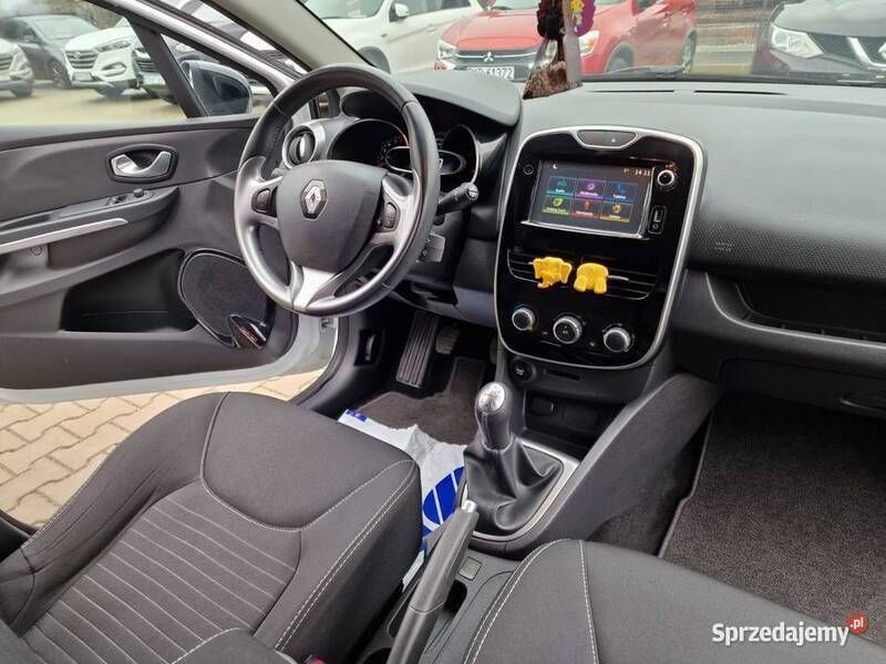 Używany Renault Clio IV LIMITED 75 KM (55 kW) 2016