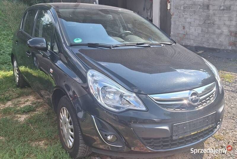 Czarny Używany 2013 Opel Corsa Active Hatchback | 17 900 zł (Uczciwa cena) - Obraz 1/4