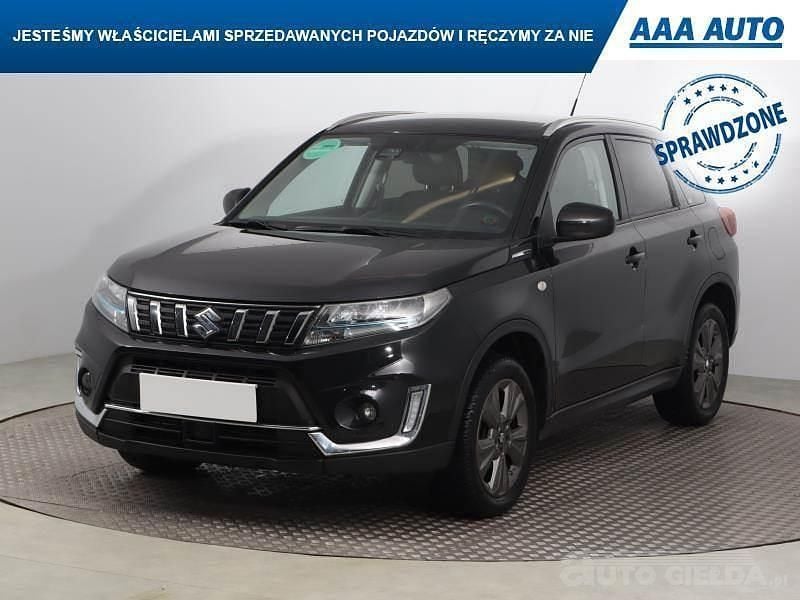 Używany Suzuki Vitara 129 KM (94 kW) 2022 Czarny SUV