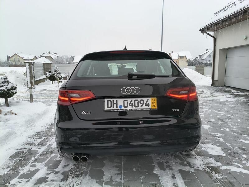Używany Audi A3 Sportback 150 KM (110 kW) 2016 Czarny Hatchback