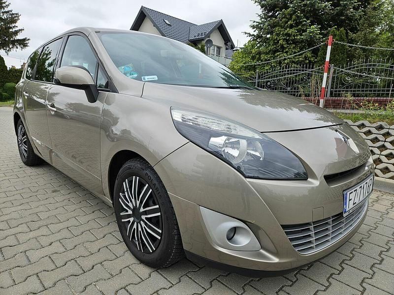 Szary Używany 2009 Renault Grand Scénic III Minivan | 18 800 zł (Uczciwa cena) - Obraz 1/4