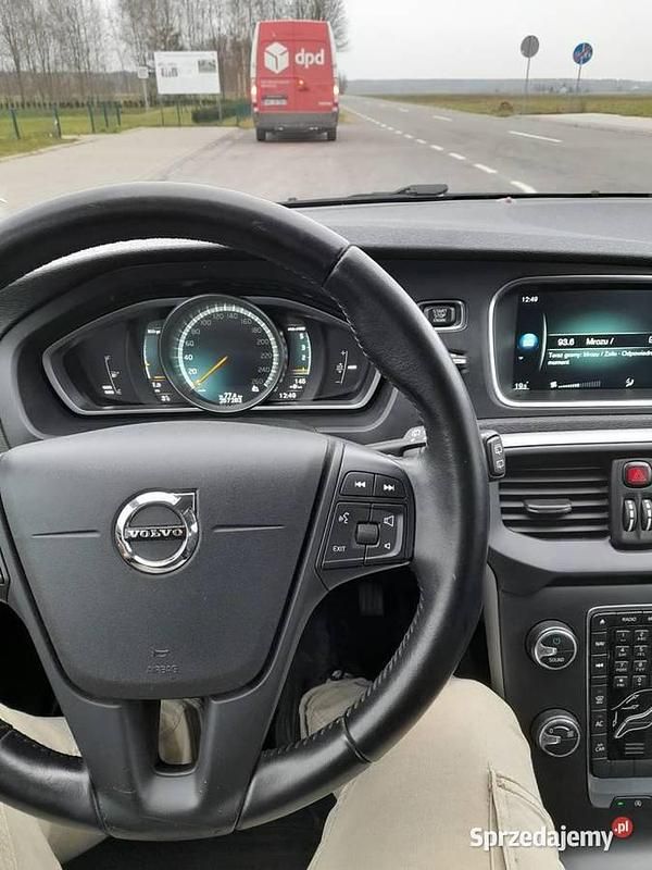 Używany 2016 Volvo V40 | 25 500 zł (Super Cena) - Obraz 1/4