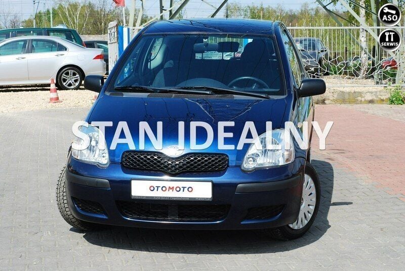 Fioletowy (metalik) Używany 2004 Toyota Yaris Sol Hatchback | 16 400 zł - Obraz 1/4