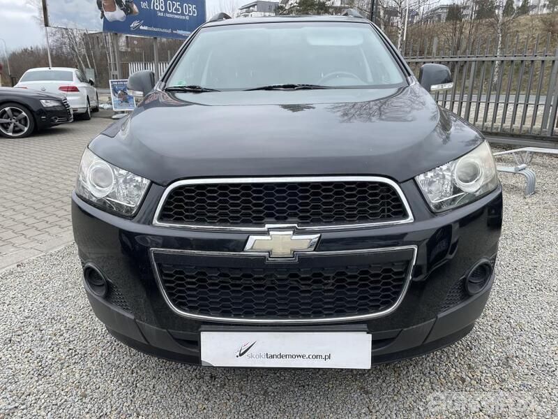 Czarny Używany 2013 Chevrolet Captiva SUV | 43 900 zł (Uczciwa cena) - Obraz 1/4