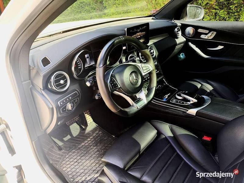 Używany Mercedes GLC43 AMG AMG 2019 Biały SUV