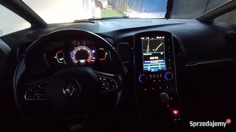 Używany Renault Scénic III 2016 Bordowy Minivan