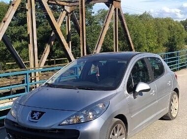 Srebrny Używany 2007 Peugeot 207 Hatchback | 12 500 zł - Obraz 1/4