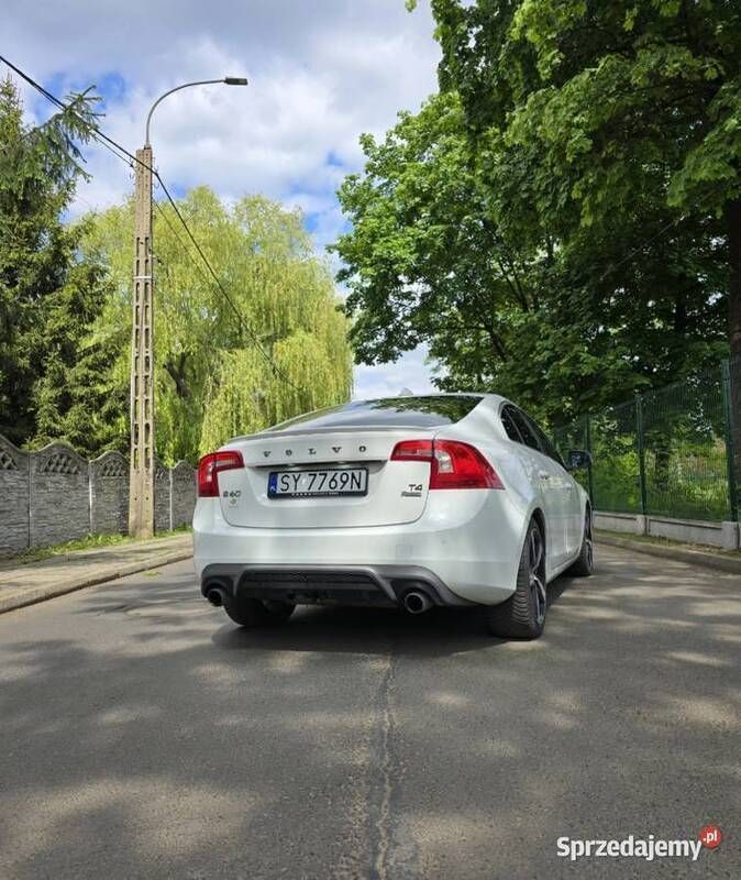 Używany Volvo S60 R-Design 2015 Sedan/Limuzyna