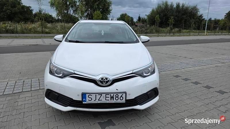 Biały Używany 2017 Toyota Auris Hatchback | 37 900 zł (Uczciwa cena) - Obraz 1/4