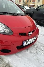 Używany Toyota Aygo 68 KM (50 kW) 2010 Czerwony Hatchback