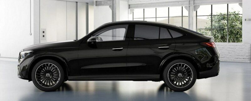 Używany Mercedes GLC200 204 KM (150 kW) 2024 Czarny SUV