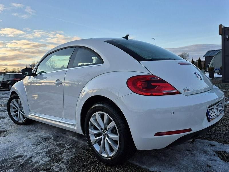 Używany VW Beetle 105 KM (77 kW) 2012 Biały Hatchback