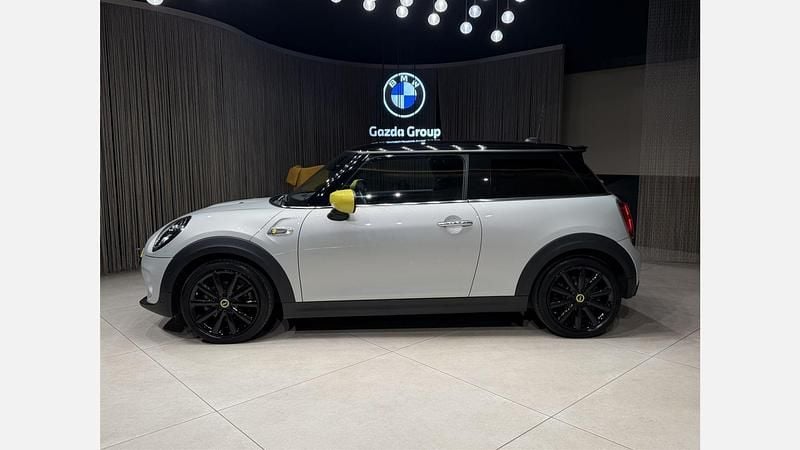 Używany Mini Cooper SE Hatch 75 kW (102 KM) 2020 White silver metallic metalizowany Hatchback